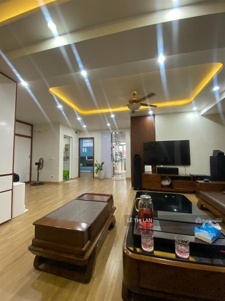 Phải nhanh! 6 tỷ căn hộ 70 m2 toà nhà chung cư hà thành plaza 102 phố thái thịnh  2 ngủ view phố