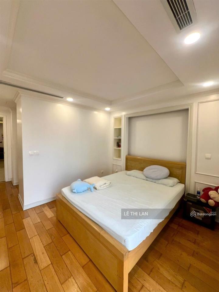 Duy nhất 80 m2 chung cư tầng đẹp phố chùa láng thang máy êm ru 2 ngủ 2 vs chỉ 7,5 tỷ sổ đỏ đống đa.