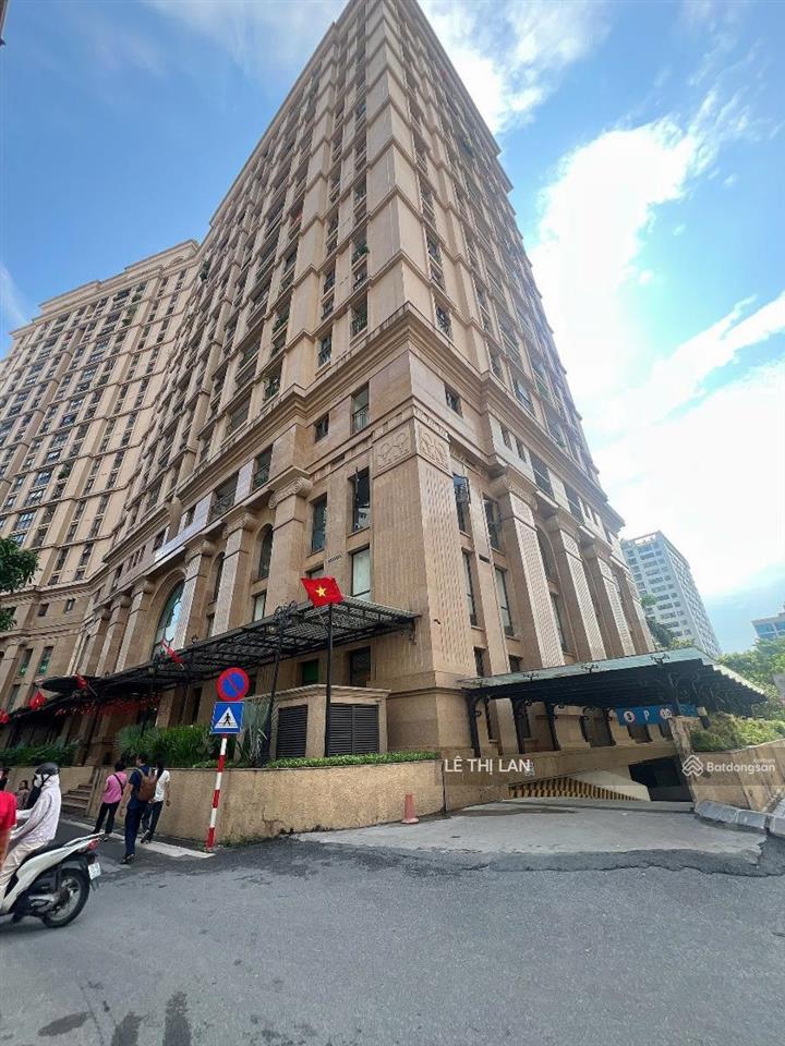 Duy nhất 80 m2 chung cư tầng đẹp phố chùa láng thang máy êm ru 2 ngủ 2 vs chỉ 7,5 tỷ sổ đỏ đống đa.