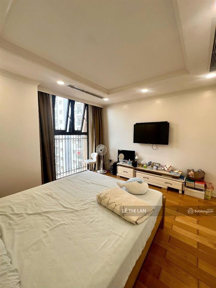 Duy nhất 80 m2 chung cư tầng đẹp phố chùa láng thang máy êm ru 2 ngủ 2 vs chỉ 7,5 tỷ sổ đỏ đống đa.
