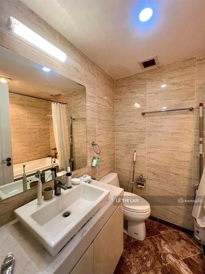 Duy nhất 80 m2 chung cư tầng đẹp phố chùa láng thang máy êm ru 2 ngủ 2 vs chỉ 7,5 tỷ sổ đỏ đống đa.