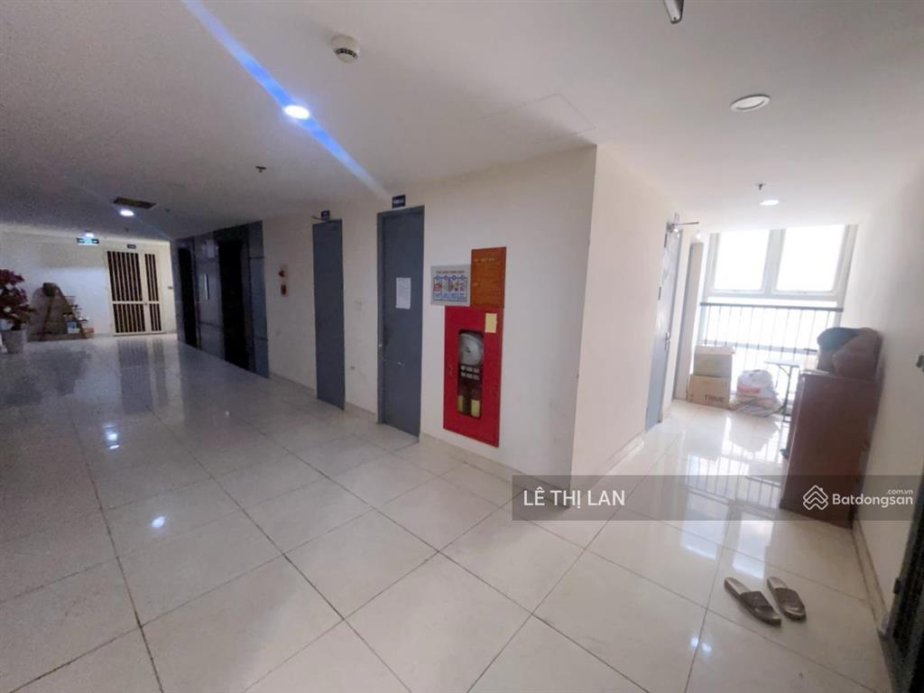 Cực thích ! căn hộ 75m2 chung cư phố 34 hoàng cầu tầng 10 nhà 3 ban công 3 ngủ 2 vs , view hồ sổ đỏ