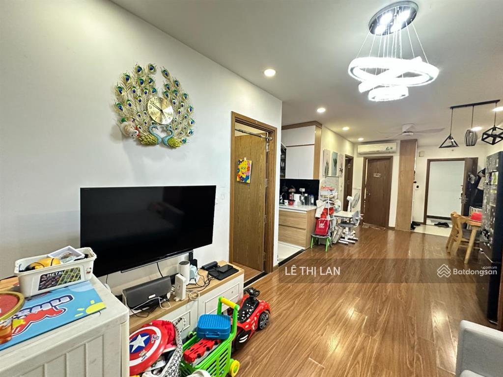 Căn hộ 60m2 chung cư 34 phố hoàng cầu 2 ngủ, giá dịch vụ rất rẻ có slot ô tô  sổ đỏ đống đa cc