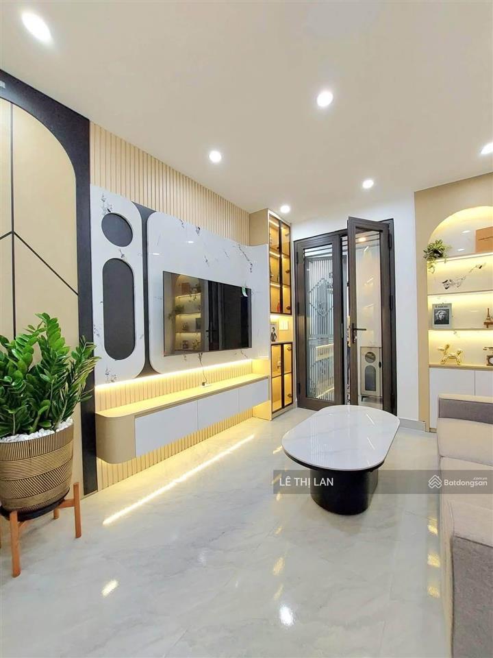 Hạ sốc 1 tỷ  2,95 tỷ nhà tập thể tầng 3 phố quỳnh lôi  sổ đỏ hbt 20/75 m² gần phố bạch mai 3 ngủ