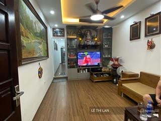 Cần tiền bán nhanh căn hộ tt tầng 2 phố quỳnh mai sổ đỏ hbt 80 m2 lô góc 2 ngủ chỉ 3 tỷ sáng thoáng