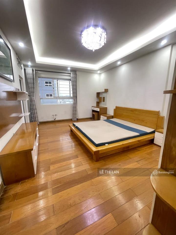 Lý nam đế, 6,5 tỷ, 80m2 tập thể quân đội sổ đỏ phố cổ quận hoàn kiếm, nhà rất đẹp ở ngay full đồ