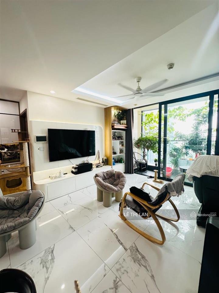 Bán căn tt tầng 3  135m2 tại phố hoàng ngọc phách, 6,8 tỷ lô góc 3 thoáng 3 ngủ 2 vs sổ đỏ ô tô đo