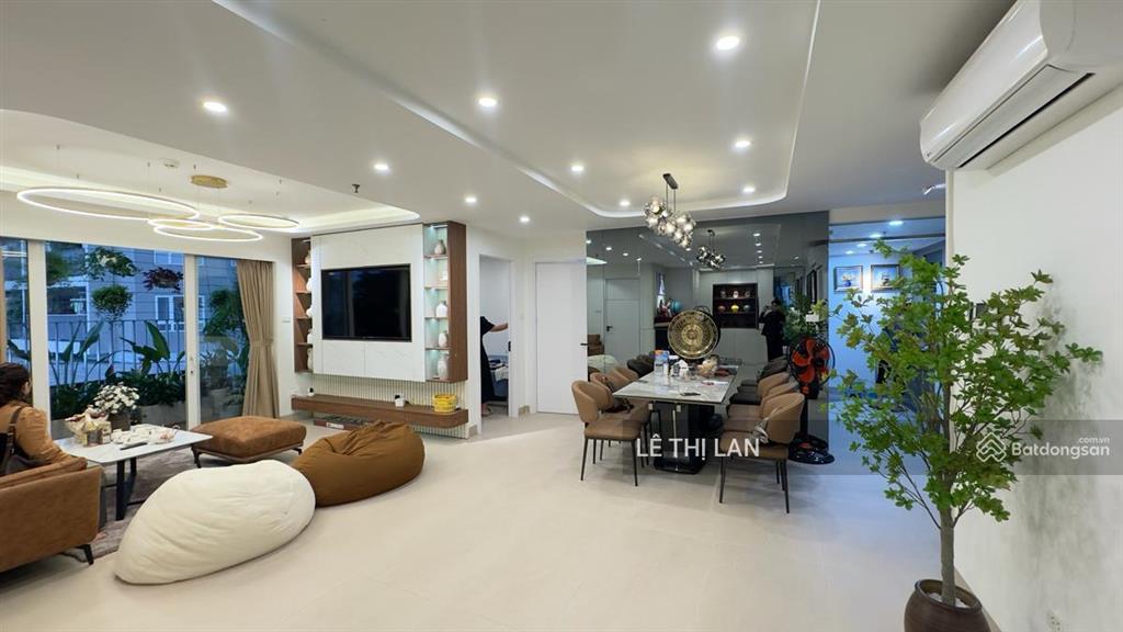 Cần bán nhanh căn hộ 115m2 rất đẹp chung cư 71 vườn xuân phố ng chí thanh 3 ngủ 2 ban công view phố