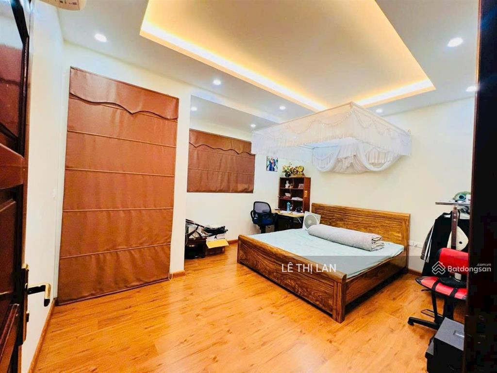 Bán căn hộ homestay 4pn, 4wc tại phố hàng vôi, 180m2, giá chỉ với 8,5 tỷ vnd dòng tiền 50 tr/tháng