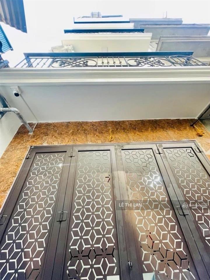 Bán tòa nhà thang máy 65m2 x 6 tầng 10 phòng thu nhập 40 tr/th ổn định ko qh sổ đỏ hbt full mới