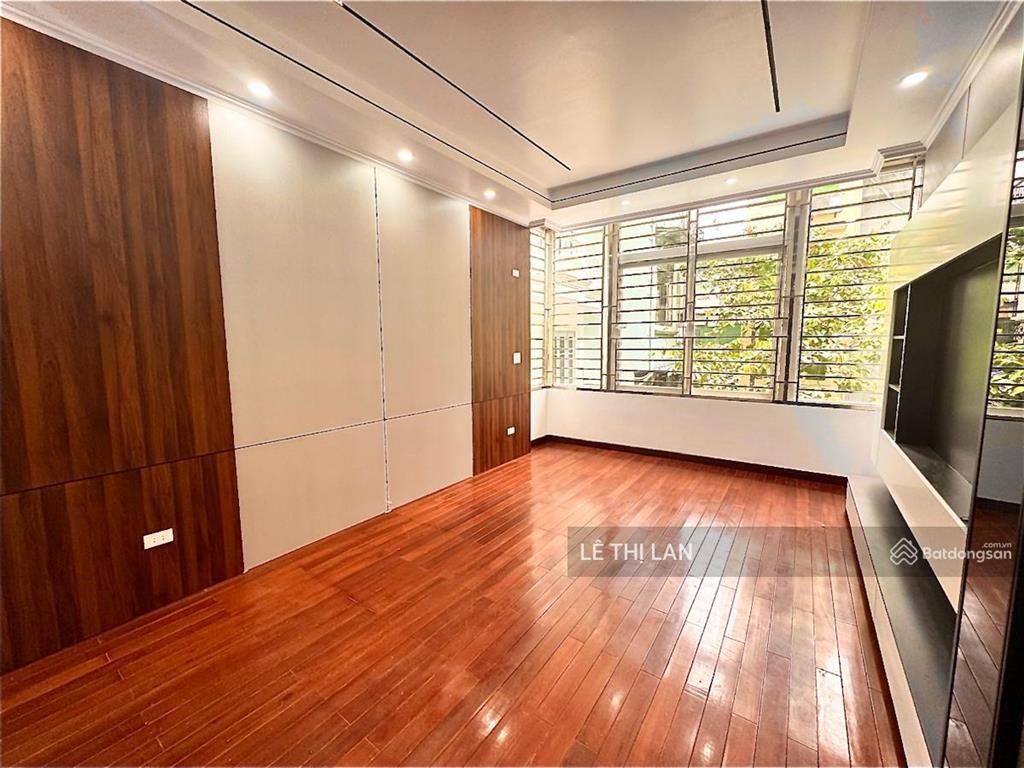 Bán nhà dân xây chắc chắn phố tây sơn 45 m2 x 4 tầng 4 ngủ  hơn 10 tỷ sổ đỏ đống đa ko quy hoạch