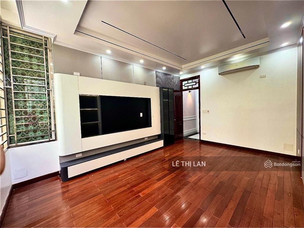 Bán nhà dân xây chắc chắn phố tây sơn 45 m2 x 4 tầng 4 ngủ  hơn 10 tỷ sổ đỏ đống đa ko quy hoạch