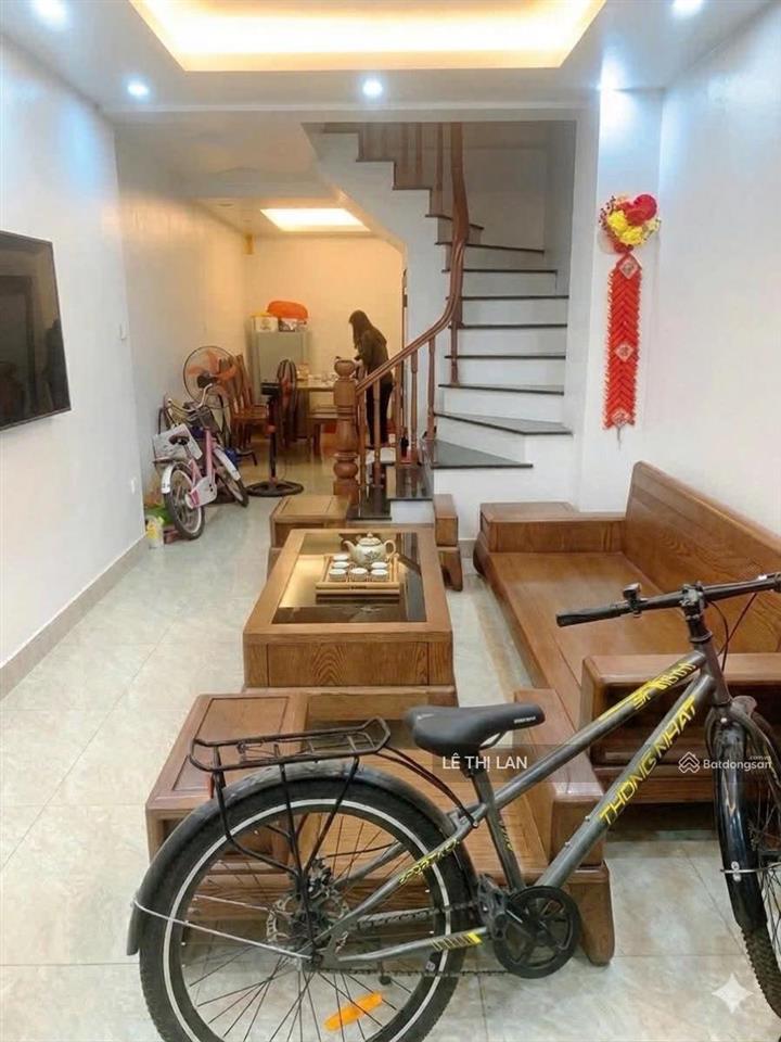 Bán nhà dân xây chắc chắn phố tây sơn 45 m2 x 4 tầng 4 ngủ  hơn 10 tỷ sổ đỏ đống đa ko quy hoạch