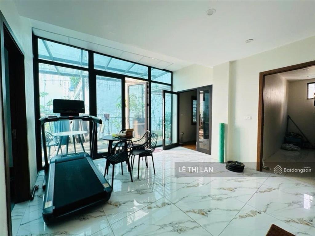 Thịnh quang ccmn ko bị qh 60 m x 5 tầng thang máy 10 phòng kk full sổ đỏ đống đa thu 60 tr/ tháng