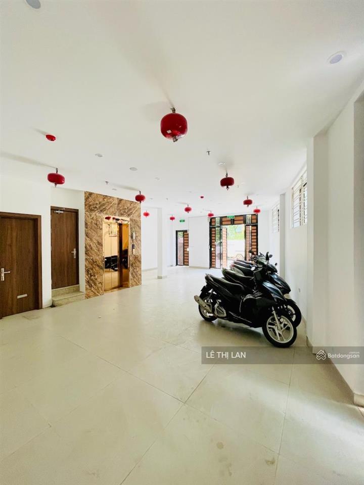Toà nhà ccmn phan đình giót sổ đỏ thanh xuân 100 m2 x 9 tầng thang máy 23 phòng full 170 tr/ tháng