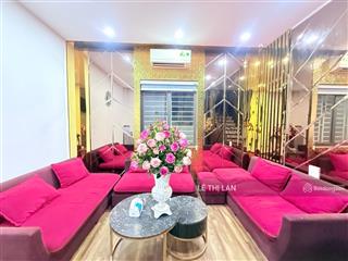 Nguyễn chí thanh phân lô 45 m x6 tầng sổ đỏ đống đa , 2 ngõ ô tô vào nhà , 6 p ngủ thoải mái ko qh.