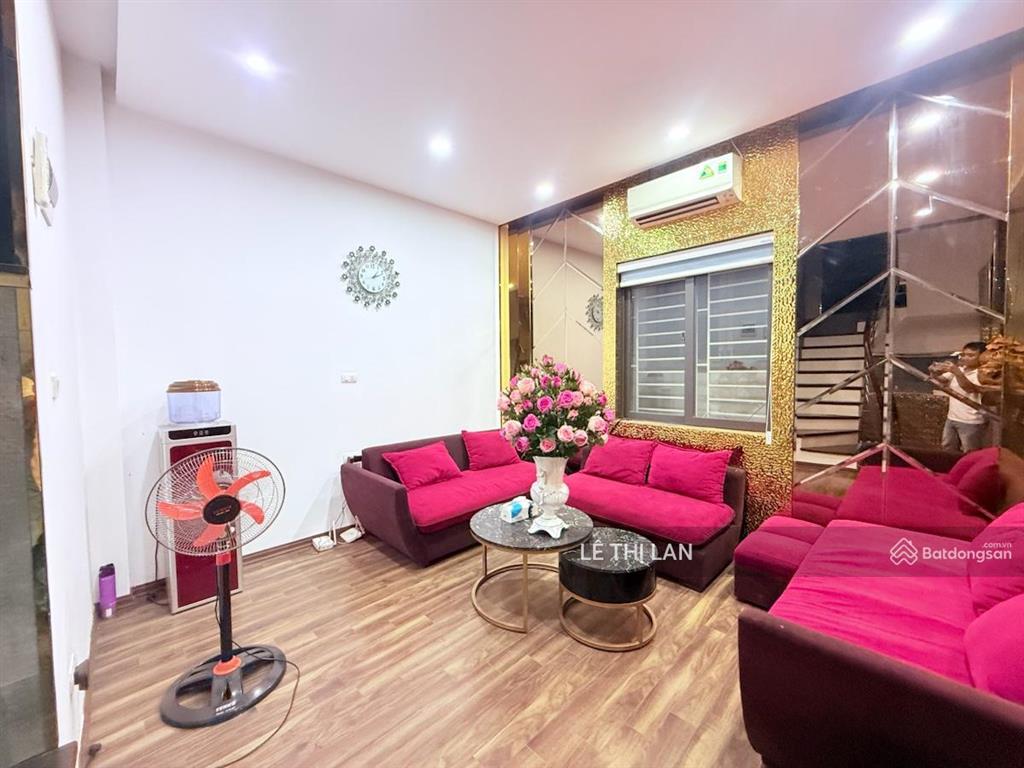 Nguyễn chí thanh phân lô 45 m x6 tầng sổ đỏ đống đa , 2 ngõ ô tô vào nhà , 6 p ngủ thoải mái ko qh.
