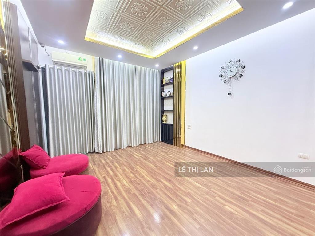 Nguyễn chí thanh phân lô 45 m x6 tầng sổ đỏ đống đa , 2 ngõ ô tô vào nhà , 6 p ngủ thoải mái ko qh.