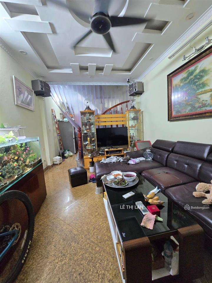 Bán nhà 40 m2 x 5 tầng phố chợ khâm thiên, trung phụng, sổ đỏ đống đa nhà đẹp dân xây chắc ko qh