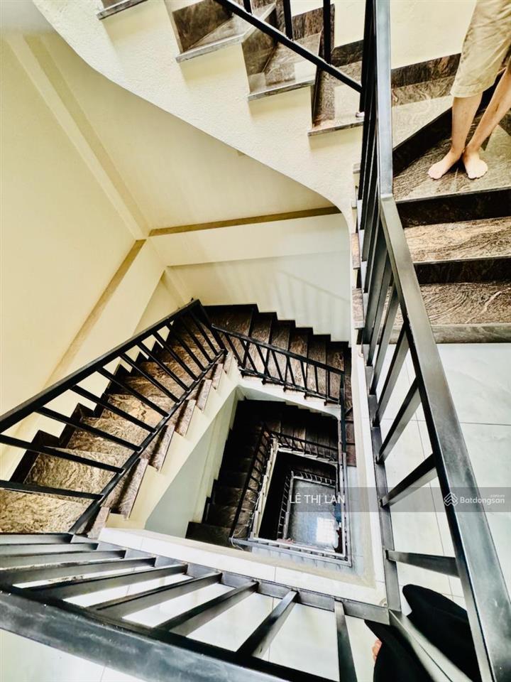 Trường chinh 65 m2 x 5 tầng, mặt tiền 4,7m  giá 20 tỷ sổ đỏ đống đa, ô tô vào, kd sầm uất ko qh