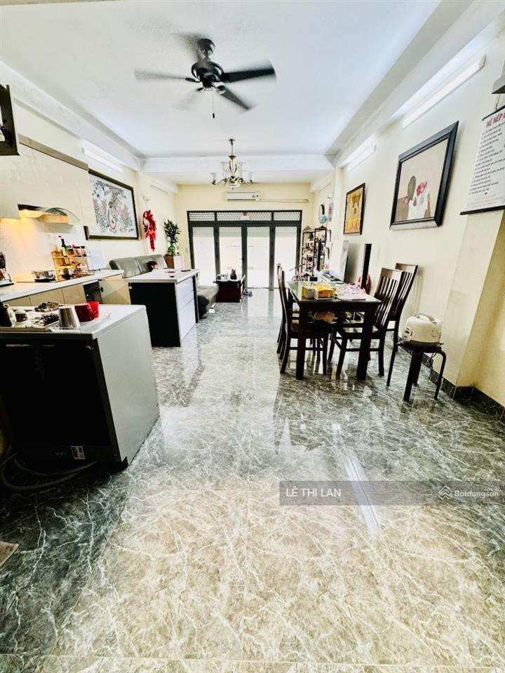 Trường chinh 65 m2 x 5 tầng, mặt tiền 4,7m  giá 20 tỷ sổ đỏ đống đa, ô tô vào, kd sầm uất ko qh
