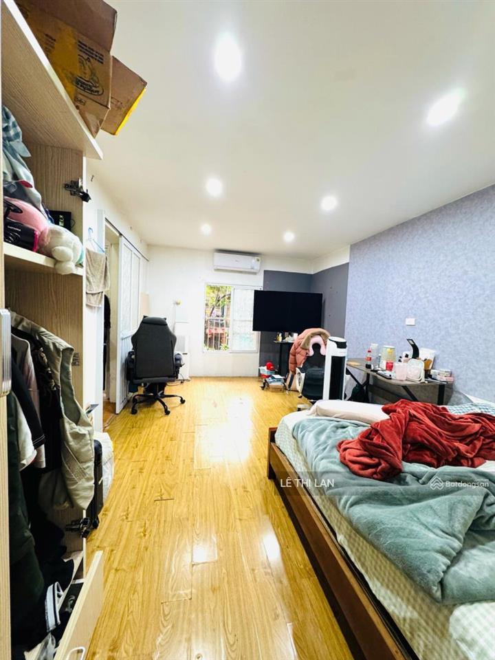Tập thể tầng 2 vĩnh hồ sổ đỏ đống đa 39/87m2 vị trí cực đẹp giáp tây sơn, thái thịnh 3 ngủ  ôtô đỗ