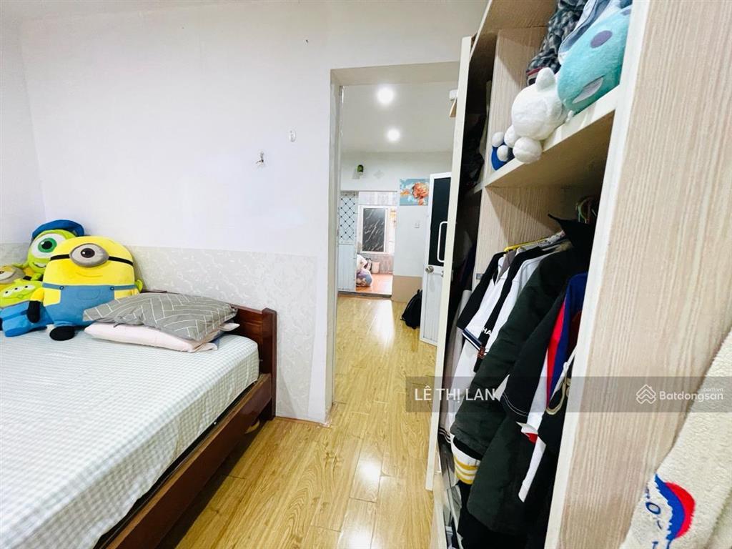 Tập thể tầng 2 vĩnh hồ sổ đỏ đống đa 39/87m2 vị trí cực đẹp giáp tây sơn, thái thịnh 3 ngủ  ôtô đỗ