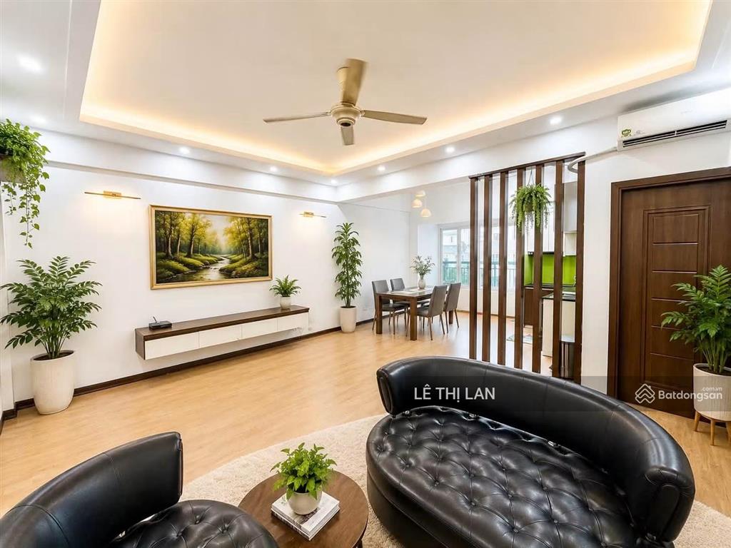 Tập thể tầng 2 vĩnh hồ sổ đỏ đống đa 39/87m2 vị trí cực đẹp giáp tây sơn, thái thịnh 3 ngủ  ôtô đỗ