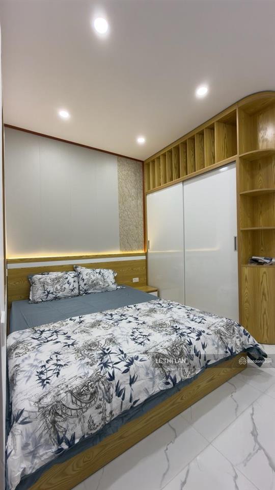 Chính chủ bán căn hộ tt kim liên, đống đa sổ đỏ 32/70m2 lô góc 2 ngủ 2 vs ban công đẹp vị trí vip
