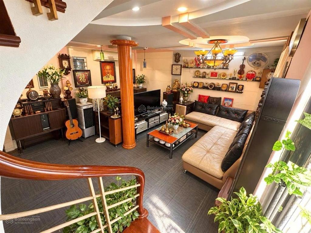 Bán nhà riêng tại phố tôn đức thắng, 7,8 tỷ, 39m2 x 6 tầng 7 ngủ sổ đỏ đẹp gần phố, ở & cho thuê