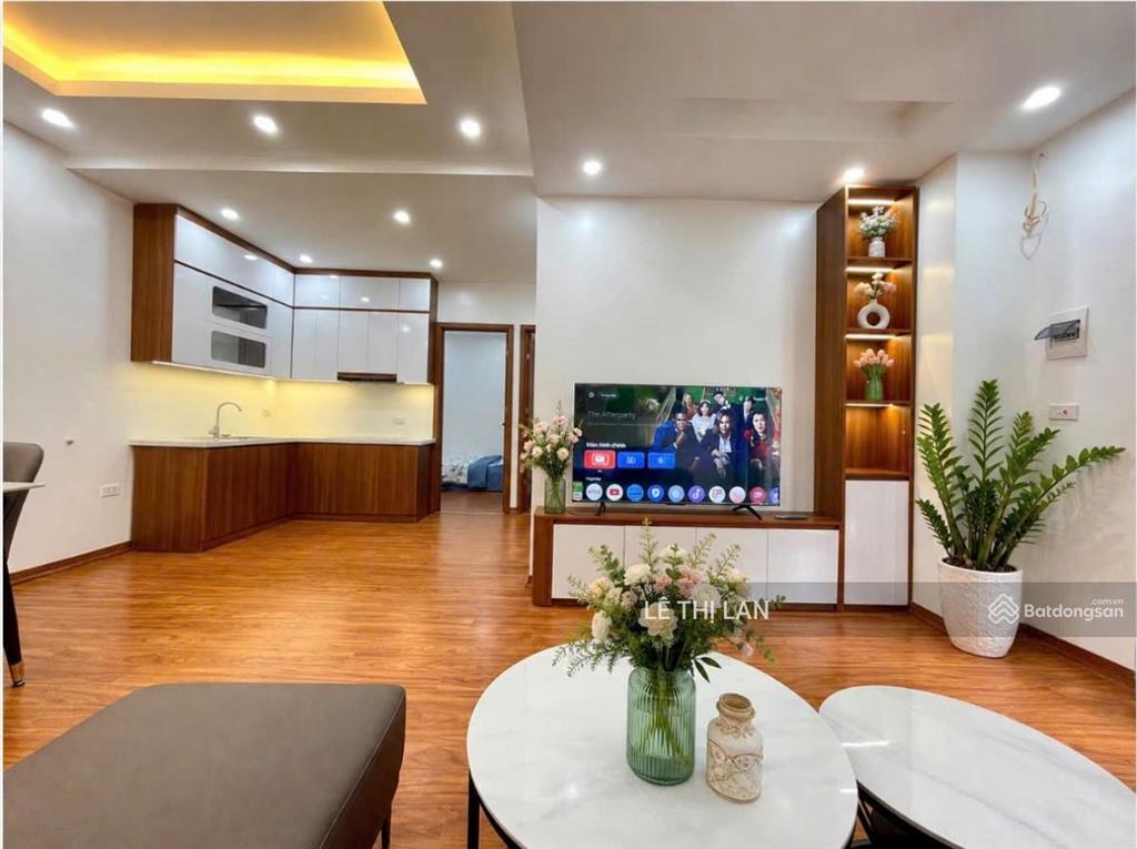 Bán nhà 5,4 tỷ ở & kd mặt phố nguyên hồng, sổ đỏ tập thể tầng 1, dt 31/75 m2 sử dụng 2 ngủ 2 vs