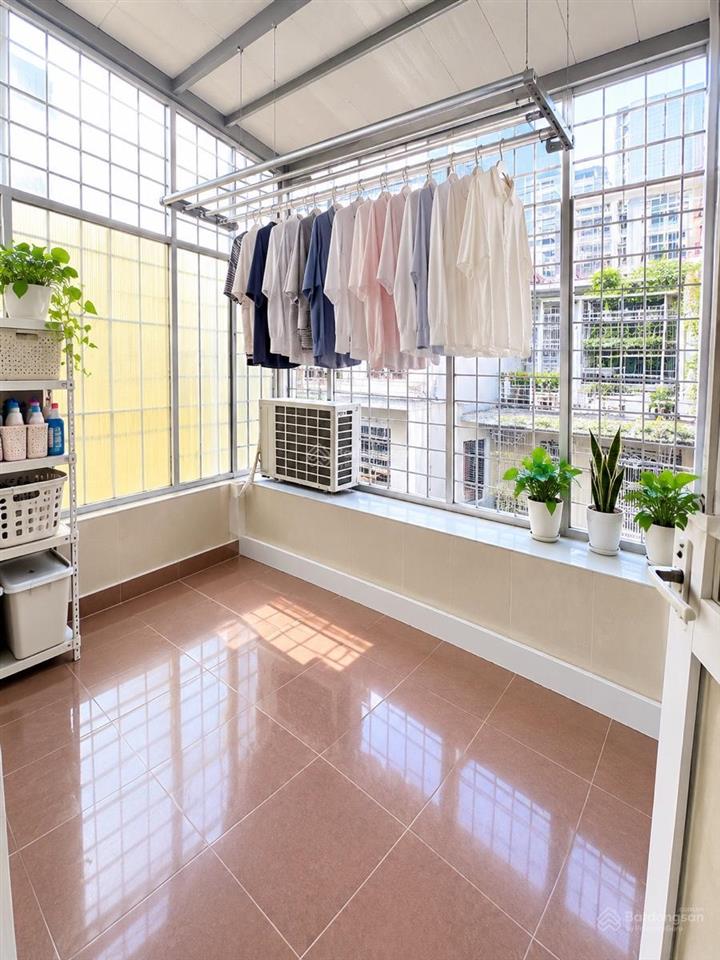 Hiếm! bán căn hộ 110 m2 duplex 2 tầng sổ đỏ phố ngọc khánh tập thể 3 ngủ 2 vs lô góc ô tô đỗ cổng
