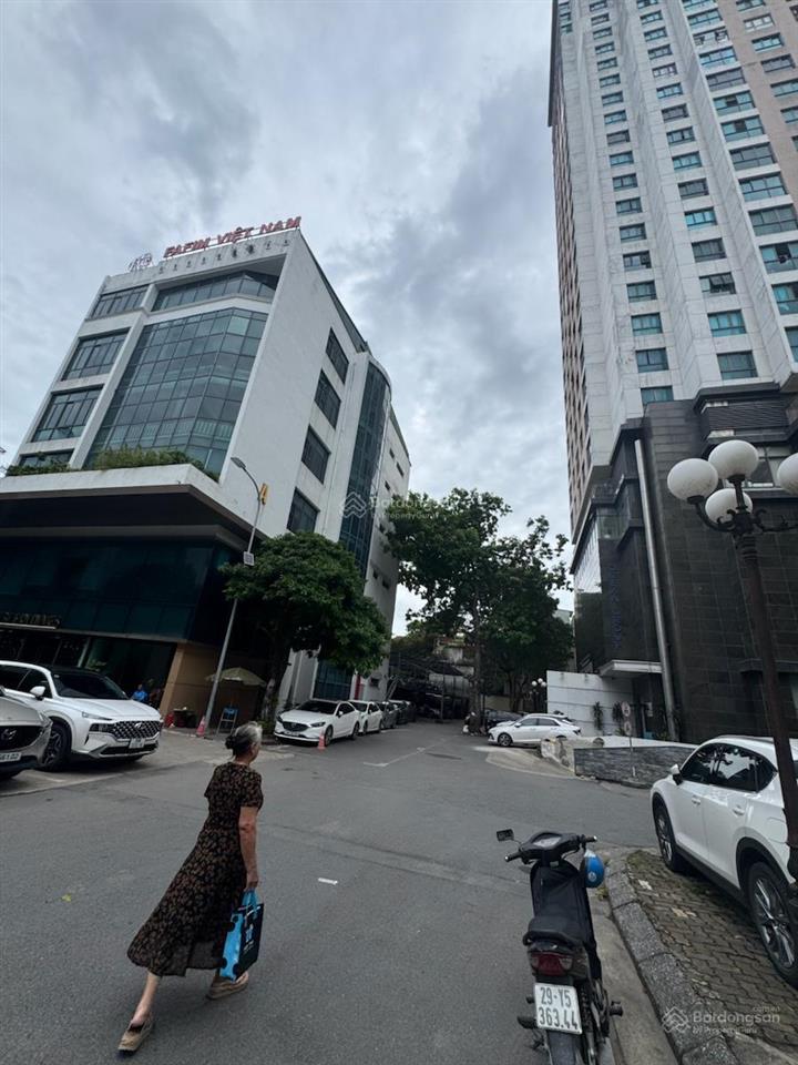 Siêu đẹp fafilm 19 nguyễn trãi sổ đỏ 109m2 chung cư, 3 ngủ 2 vs ban công đn lý tưởng nhà full đẹp.