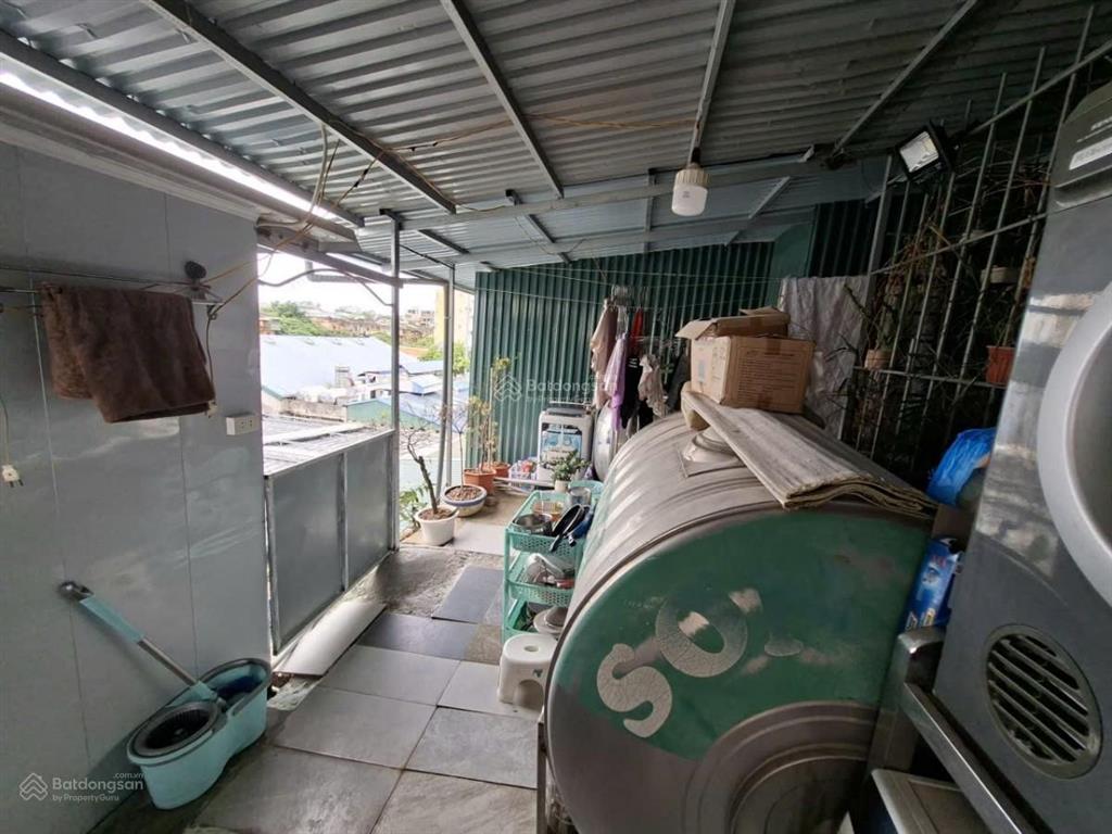 Bán căn hộ tập thể kim liên sổ đỏ đống đa 21/80 m2 vị trí đẹp 3 ngủ 2 vs giá 3 tỷ có thương lượng.