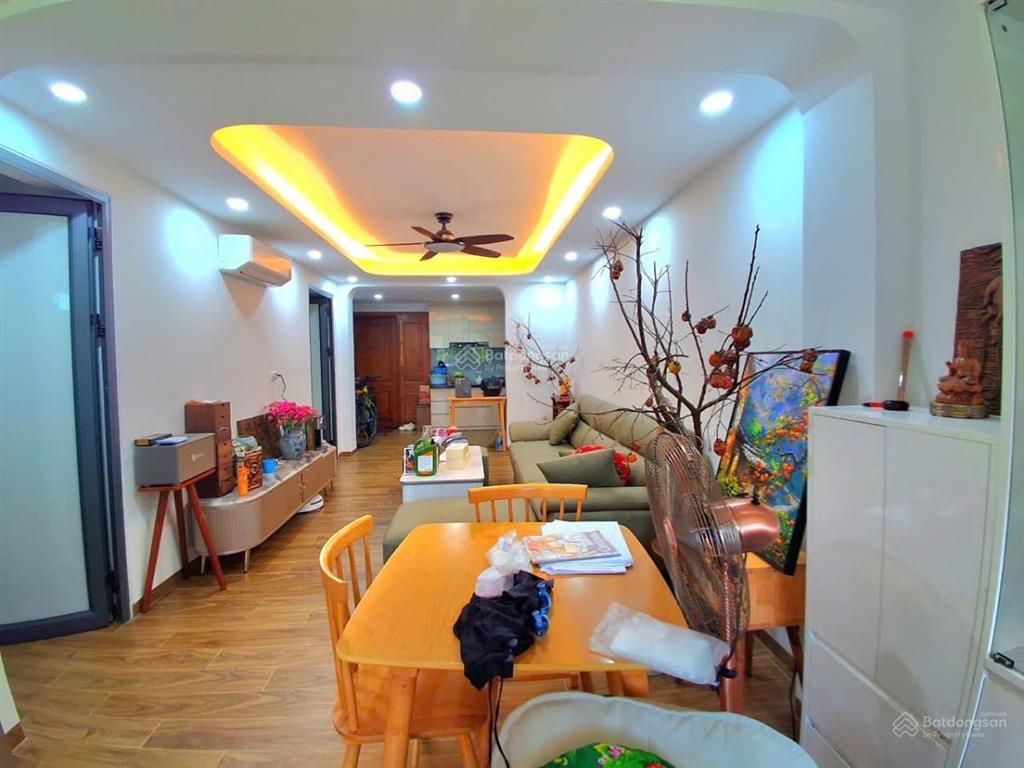 Bán căn tt thành công sổ đỏ ba đình to đùng 42/88 m2 nhà đẹp full 3 ngủ 2 vs ô tô dừng đỗ vị trí ok