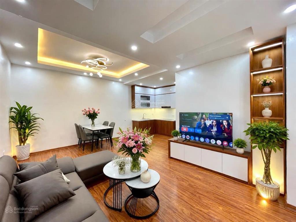 Nhanh nhé! bán căn chung cư 65m2 b14 phố phạm ngọc thạch sổ đỏ đống đa 2 ngủ full có 80m trồng rau