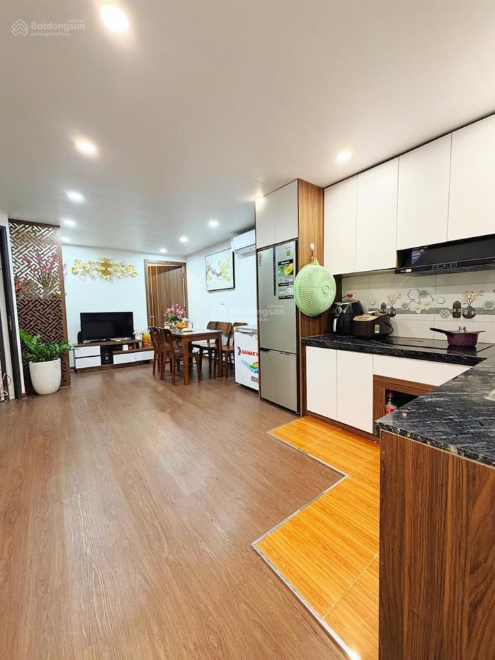Bán nhà hơn 4 tỷ sổ đỏ 85m2 tầng 2 tt thành công 3 ngủ 2 vs vị trí siêu đẹp full nội thất ô tô đỗ .