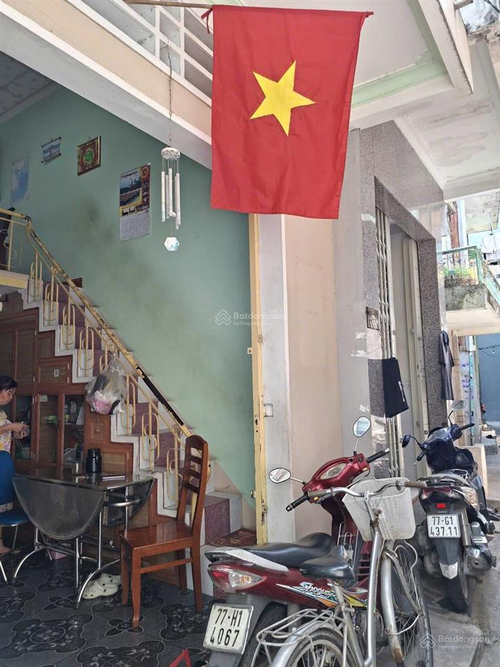 Chính chủ cần bán nhà 1 trệt 1 lửng phường hải cảng, gần biển quy nhơn