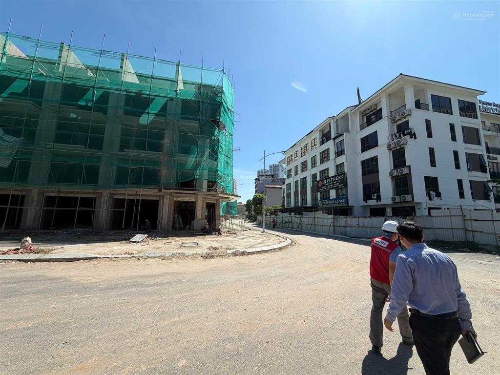 Bán căn góc ngoại giao view chung cư, view hồ hiếm có trên thị trường giá thoả thuận