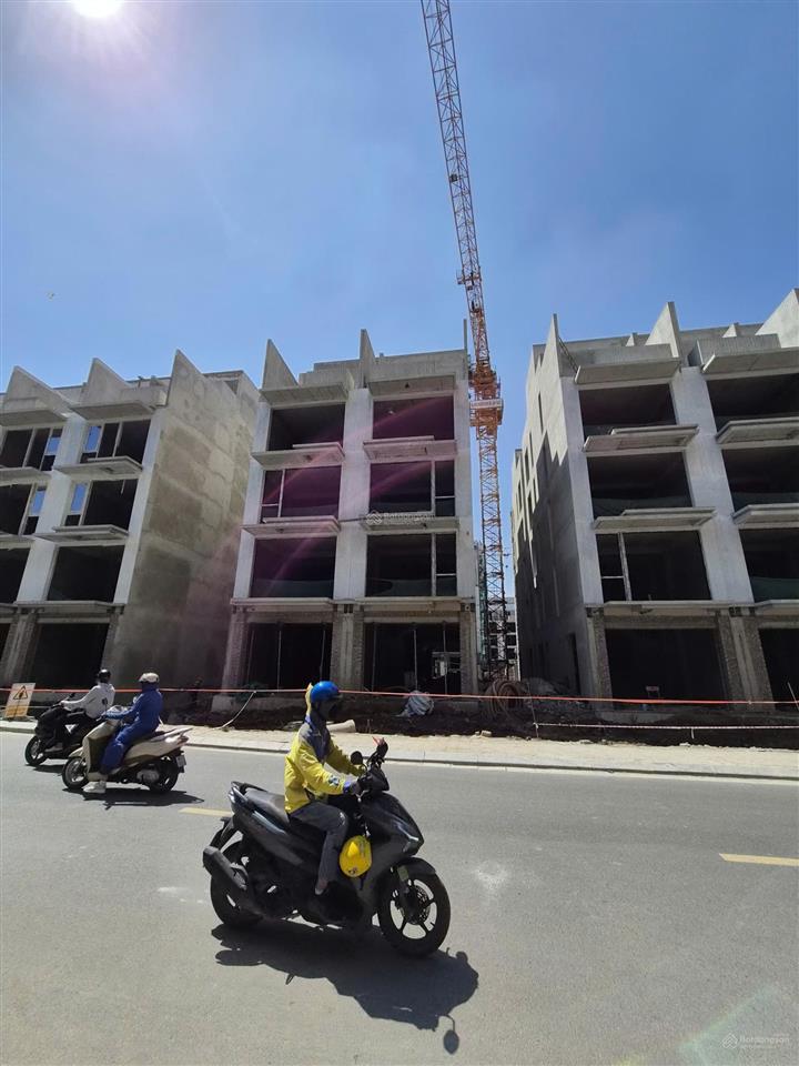 Chủ đầu tư ra hàng 20 căn vị trí đẹp dự án central lakeside, giá cực tốt 380tr/m2 cả xây dựng