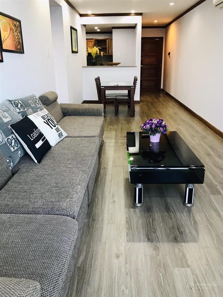Cho thuê căn 2 phòng ngủ hoàng anh gia lai tầng cao view hồ thạc gián full nội thất