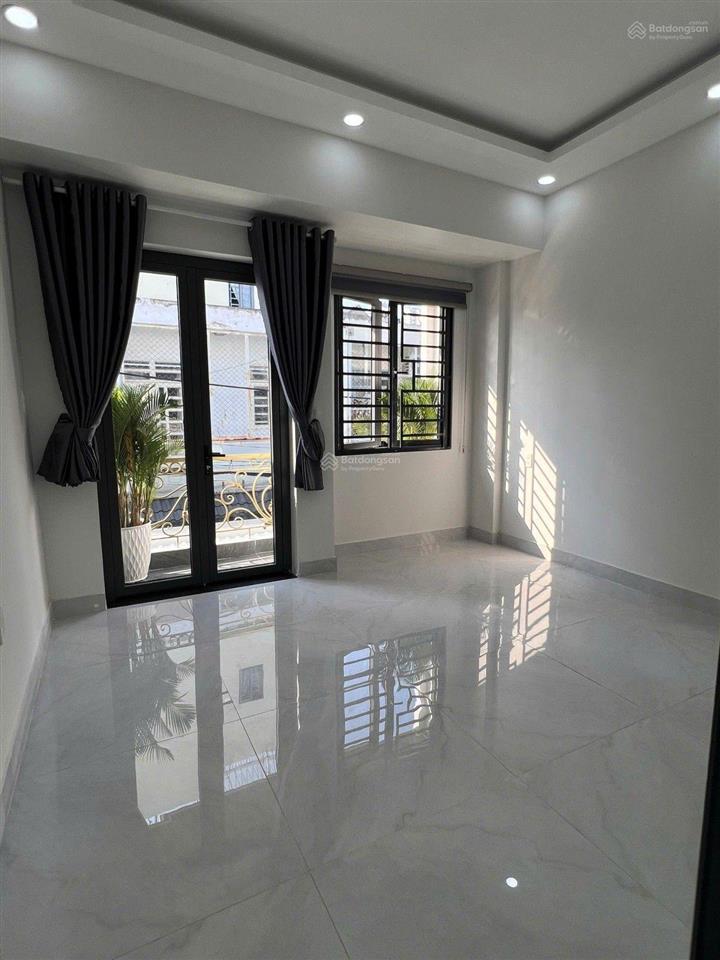 Bán nhà 2 tầng đúc btct tch05, kp1 lâm thị hố, q12 giá 4,69 tỷ dt 4 15m = 60m |