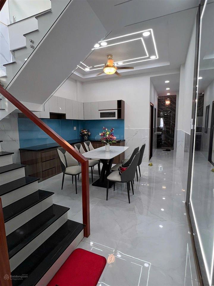 Bán nhà 2 tầng đúc btct tch05, kp1 lâm thị hố, q12 giá 4,69 tỷ dt 4 15m = 60m |