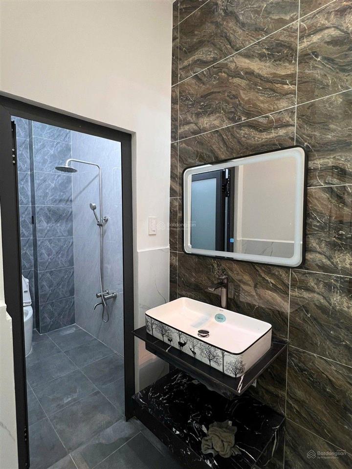 Bán nhà 2 tầng đúc btct tch05, kp1 lâm thị hố, q12 giá 4,69 tỷ dt 4 15m = 60m |