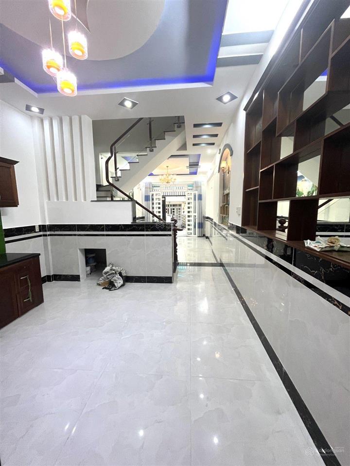 Giảm ngay 300tr chỉ còn 5,3 tỷ dt 4 x 16,5m nở hậu 4,2m nhà 4 tầng hẻm xe hơi 5m