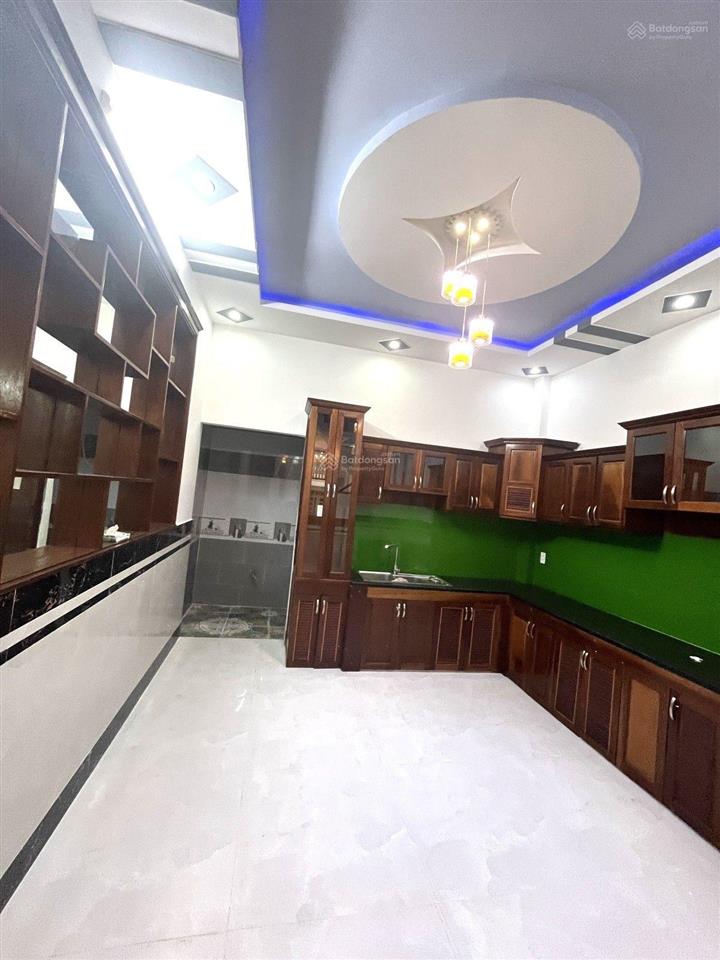 Giảm ngay 300tr chỉ còn 5,3 tỷ dt 4 x 16,5m nở hậu 4,2m nhà 4 tầng hẻm xe hơi 5m