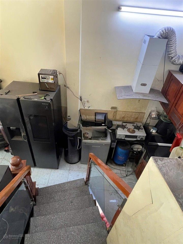 Mặt tiền tiền lân 15 * 96m nhà + 3 phòng trọ giá 5,2 tỷ 5 x 20m (96m) 1 trệt 1 lầu