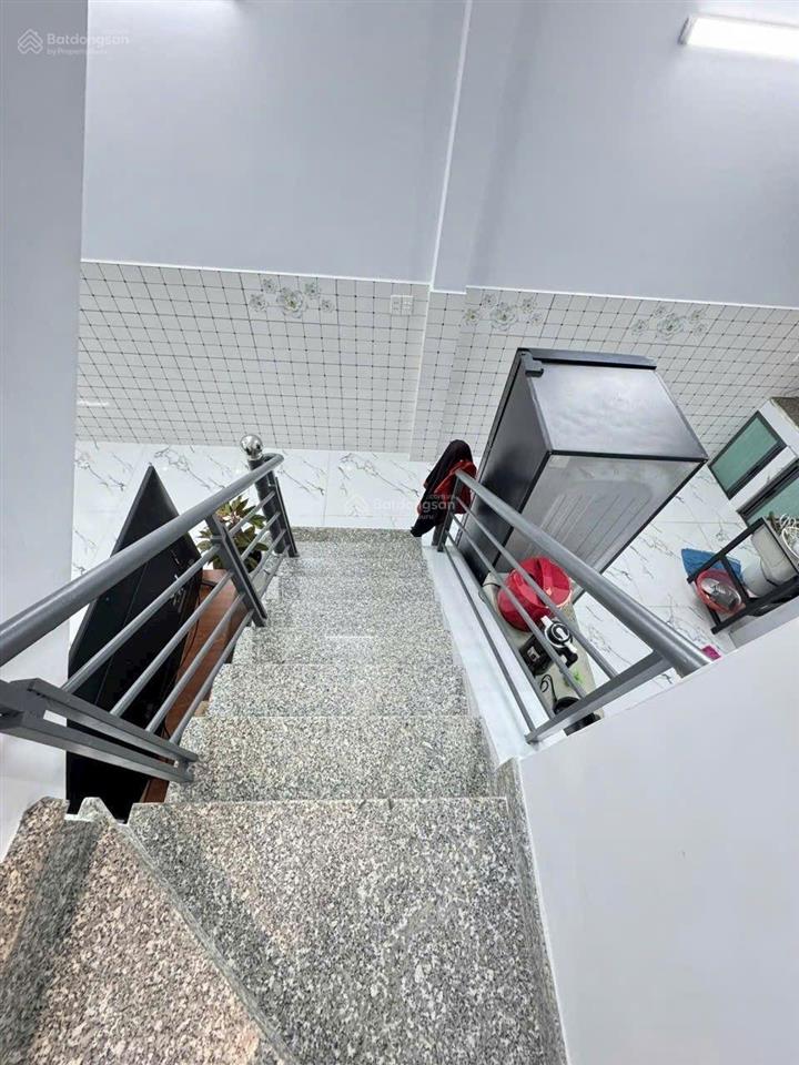 Bán nhà đẹp bình tân bình hưng hòa a giá chỉ 4,6 tỷ dt 4 x 15,5 = 58m hẻm 4m sát mặt tiền