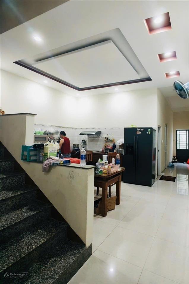 Bán nhà 2.5 tầng đường bàu gia thượng 1, cẩm lệ, đà nẵng
 dt 108m2, ngang 5m, hướng tây