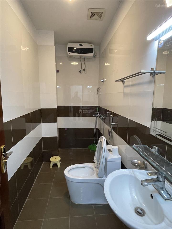 Nhà mỹ đình ngay ngã ba thiên hiền với mỹ đình 40m2 x 5 tầng ô tô đỗ cửa